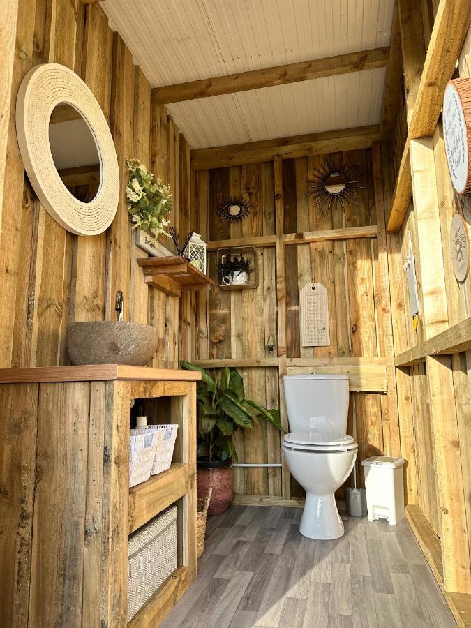 ホテル Deerstone Glamping-Pinhaw Beacon Dome Hot Tub Earby エクステリア 写真